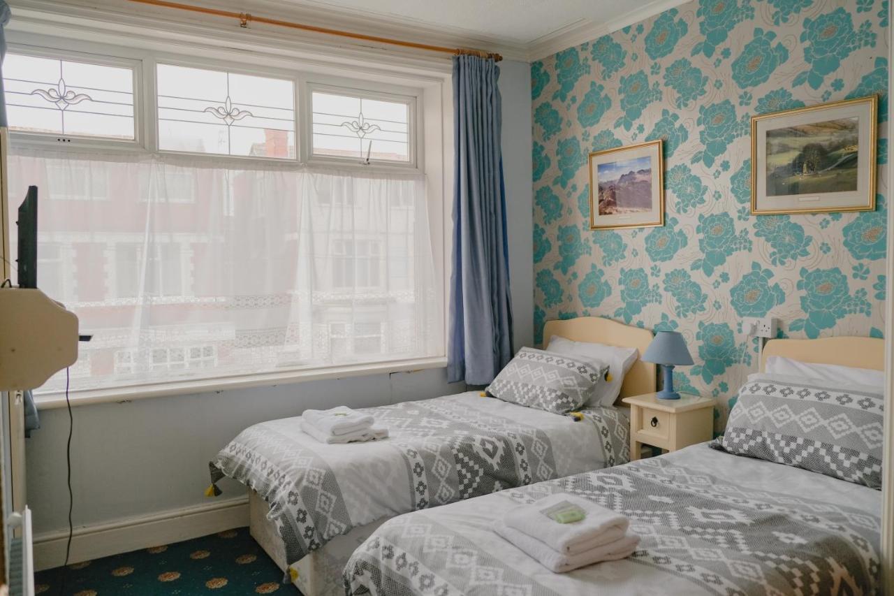 The Glen Stuart Hotel Блекпул Екстериор снимка